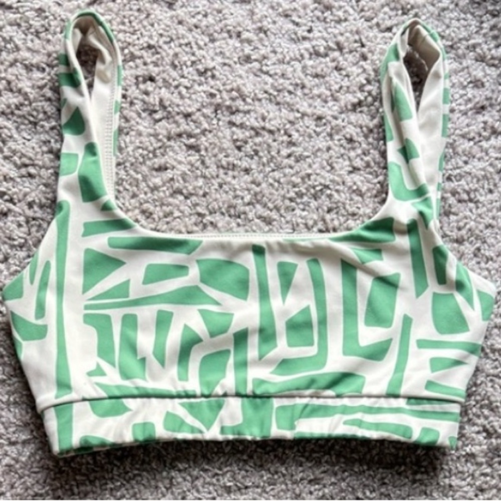 Strut-This Geometric Sports Bra